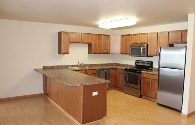 2 beds, 2 baths, 966 sqft, $1,255, Unit 5160-302