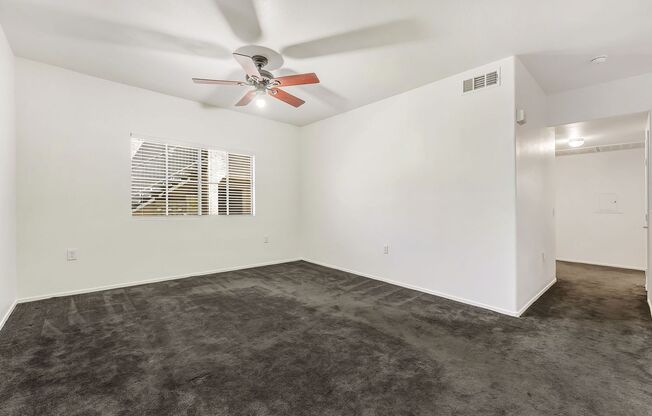 3 beds, 2 baths, $1,600, Unit # 176