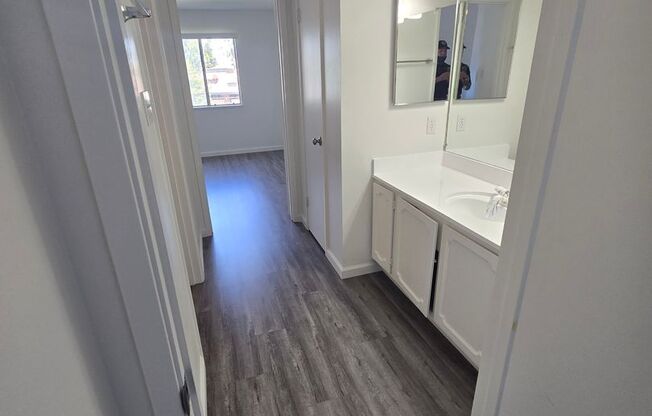 1501 Chapin Av.
