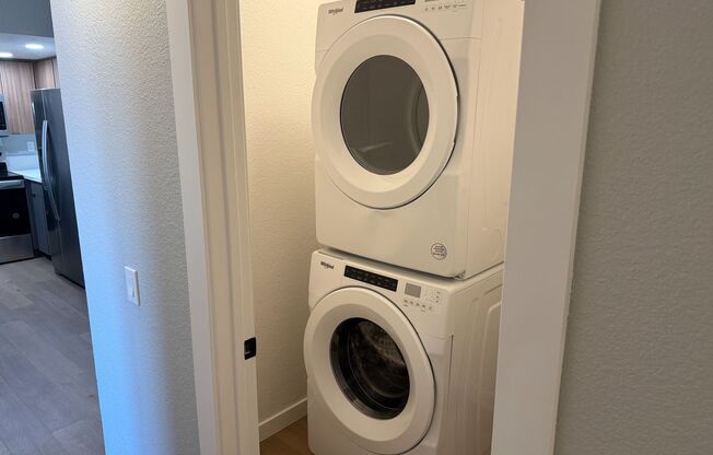 2 beds, 1 bath, 853 sqft, $2,625, Unit 6J