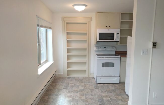 1 bed, 1 bath, $1,450, Unit 306