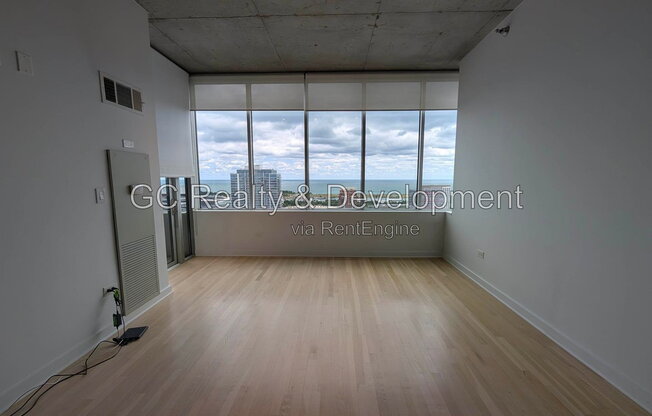 2 beds, 1 bath, 900 sqft, $2,900, Unit 2906