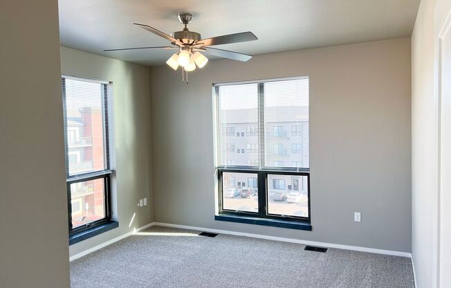 2 beds, 2 baths, 1,092 sqft, $1,750, Unit Bldg 5 Apt 5300