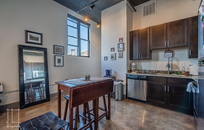 1 bed, 1 bath, $1,495, Unit 727 N. 4th St. Apt. 202