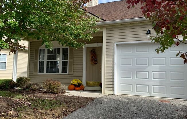 3 Bedroom, 2 Bath Townhouse End Unit with 1 Car Garage