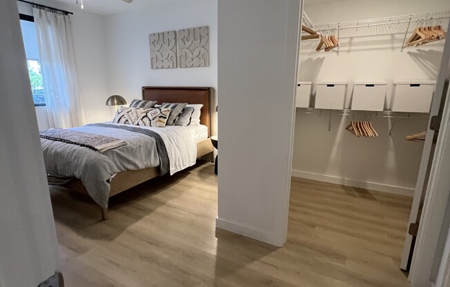 7200 W 4 AVE