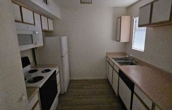 GATED LATIGO CONDO - 1 bed/1 bath!!