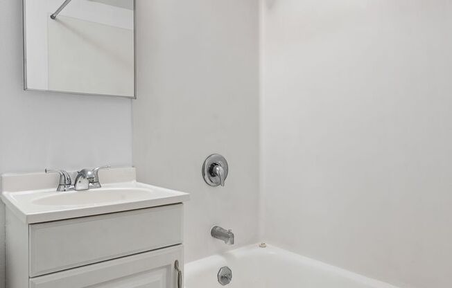 Studio, 1 bath, 355 sqft, $1,325, Unit 312