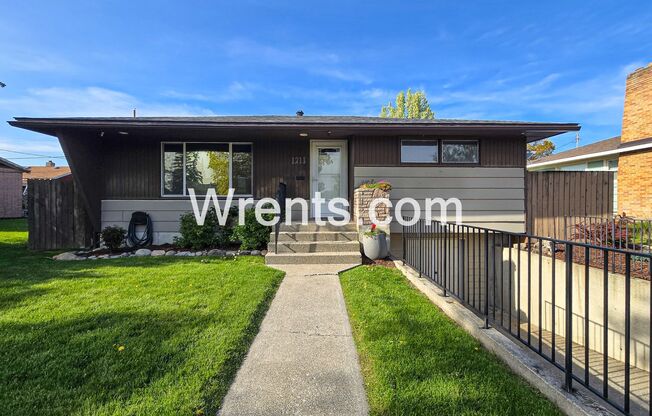 Stylish 3-Bed, 2-Bath Rental Home in Spokane – Fully Remodeled & Move-In Ready