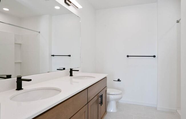 2 beds, 2 baths, 966 sqft, $2,600, Unit 418