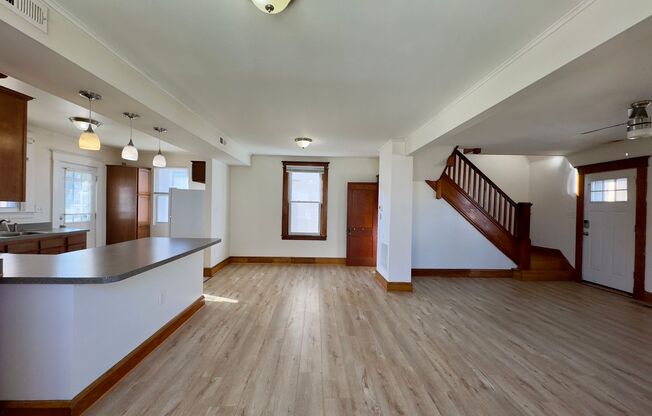 Fantastic 3-Bedroom Overlea Home with Open-Floor Plan!