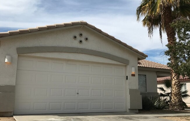 COMING SOON! Spacious 3 Bed 2 Bath Home in Glendale