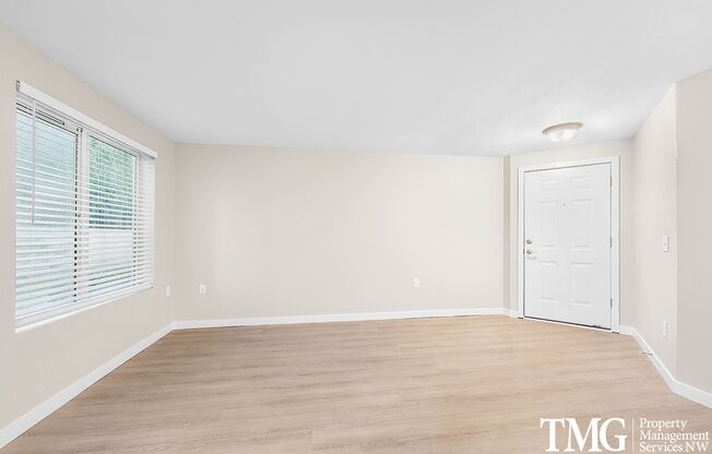 1 bed, 1 bath, 735 sqft, $1,565, Unit C36