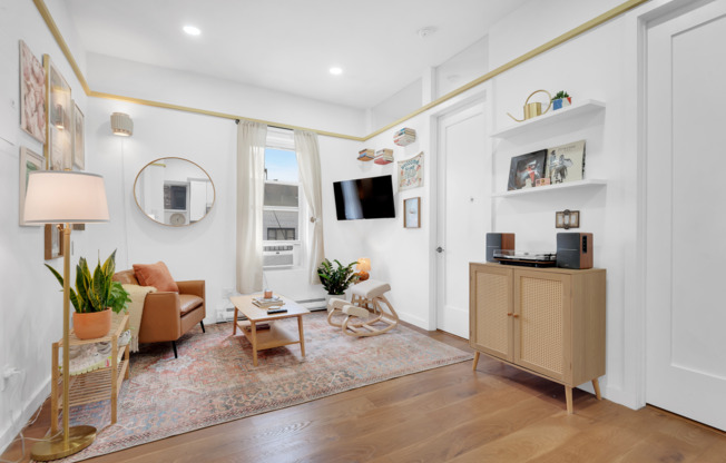 462 AMSTERDAM AVE