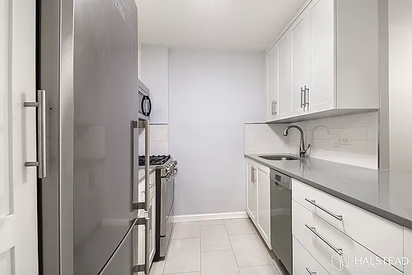 Studio, 1 bath, $5,300, Unit 1117