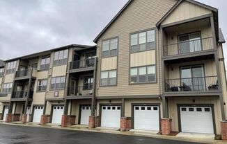 Newer Bethany Condo - 2 bedrooms 2 Baths, 1015 Sq. Ft.