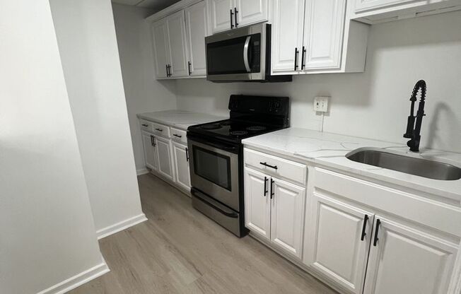 Studio, 1 bath, 224 sqft, $1,075, Unit 514