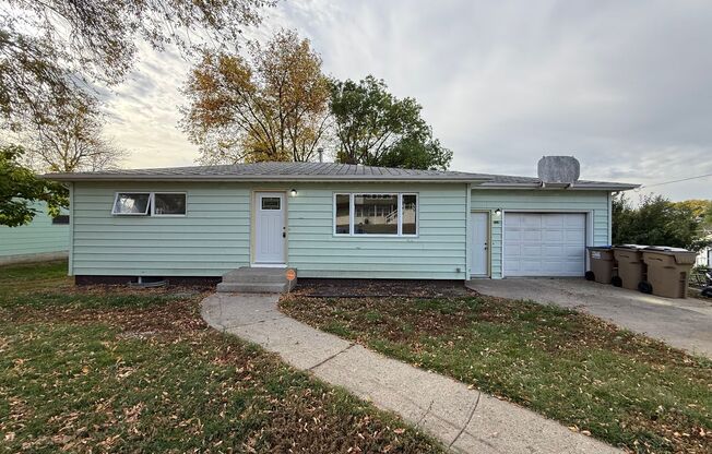 3 Bedroom Home - 3 Car Garage