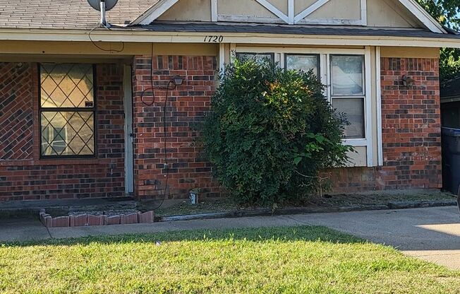 1720 Justin Lyn, Arlington, TX 76012
