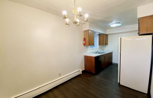 2 beds, 1 bath, $1,450, Unit 1