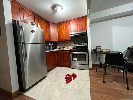 2 beds, 2 baths, $3,300, Unit 7C