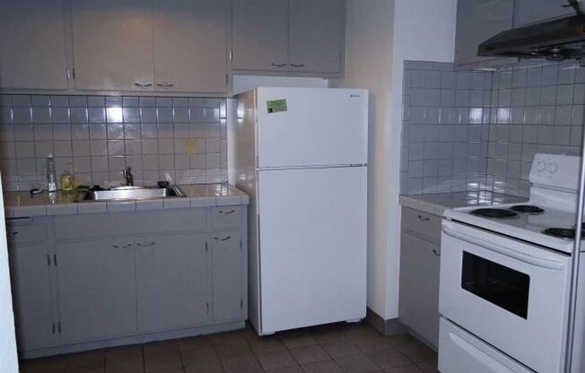 2 beds, 1 bath, $3,000, Unit 1704 Francisco #D