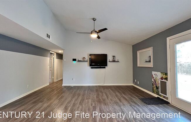 442 Oak Ridge Place