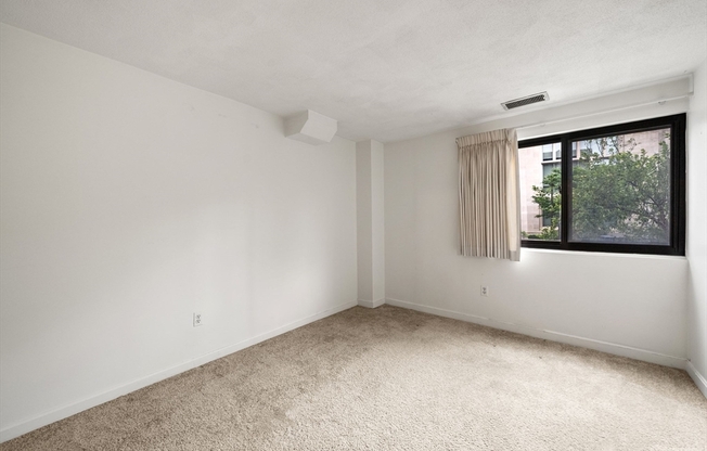 2 beds, 2 baths, 1,114 sqft, $3,950, Unit 205
