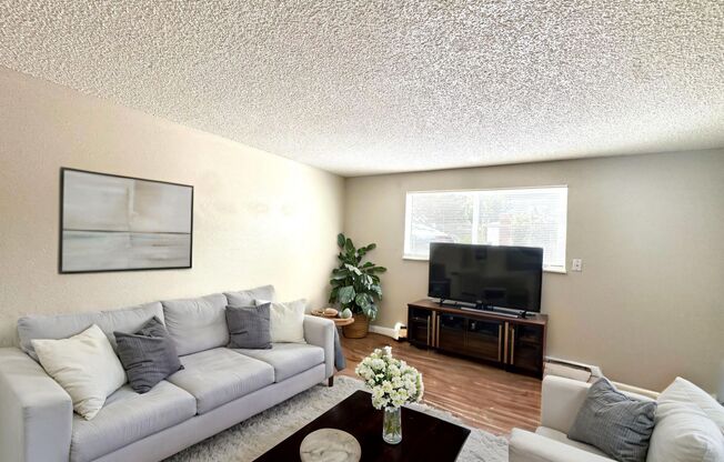 2890 Montebello Dr. W