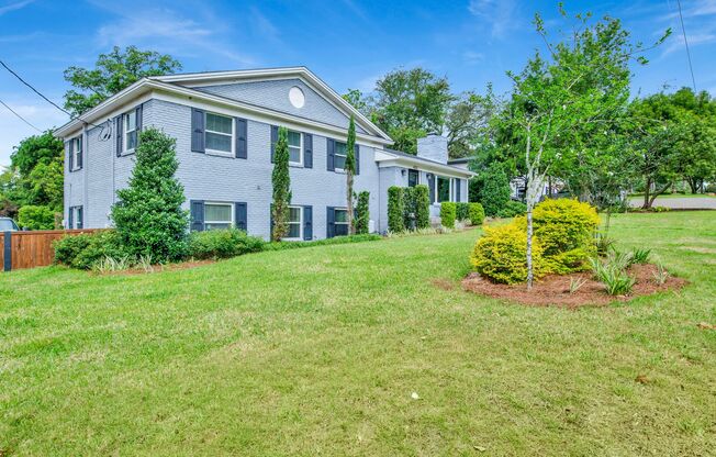 Charming 4 Bed/3 Bath Home between East Hill & Cordova Park