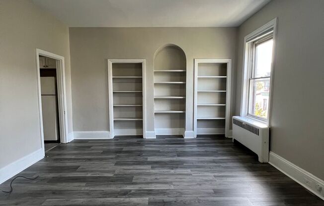2 beds, 1 bath, 950 sqft, $1,650, Unit 3