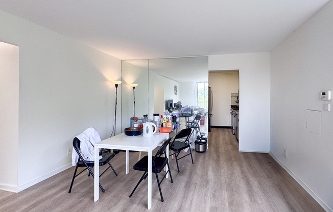 2 beds, 2 baths, 975 sqft, $3,950, Unit 806