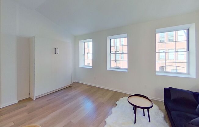 Studio, 1 bath, 414 sqft, $1,320, Unit 306