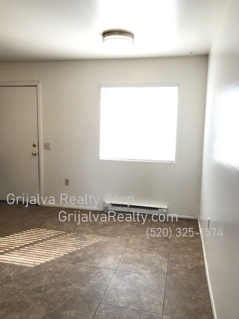 2709 N. Fair Oaks   Maintenance