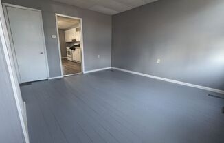 2 beds, 1 bath, 800 sqft, $1,195, Unit 1S