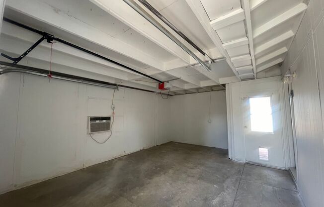 FULLY REMODELED 3 BEDROOM, 1 BATHROOM HOUSE