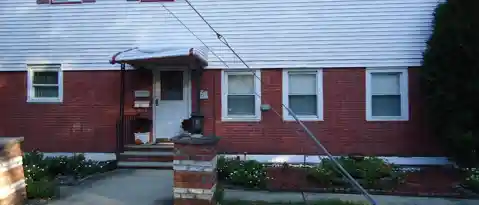123 BURNETT ST
