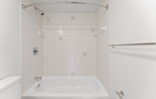 1 bed, 1 bath, 1,125 sqft, $3,000, Unit 205