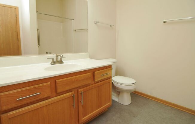 1 bed, 1 bath, 810 sqft, $1,450, Unit 213