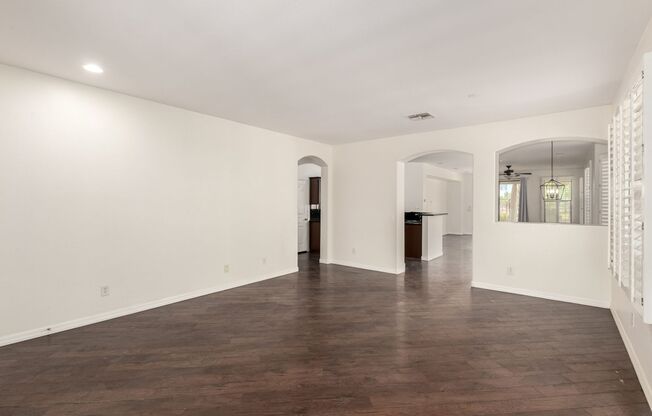 4 Bedroom 2 Bathroom with and Office in Gilbert