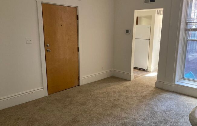 1 bed, 1 bath, 700 sqft, $1,399, Unit 717-301