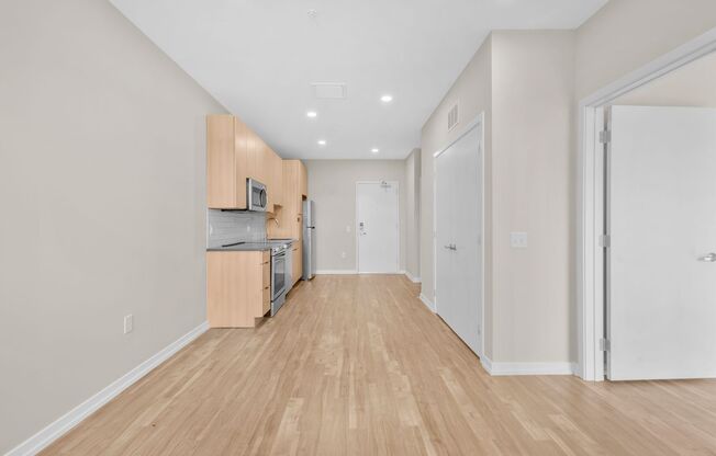 1 bed, 1 bath, 614 sqft, $2,160, Unit 521