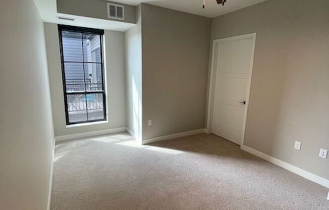 1 bed, 1 bath, 956 sqft, $2,845, Unit 404
