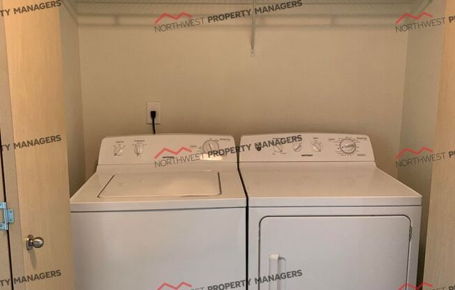 2 beds, 1 bath, 901 sqft, $1,450, Unit F-321