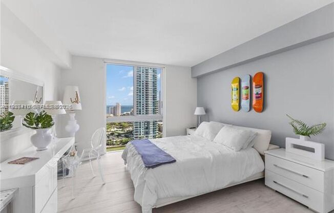 3 beds, 2 baths, 1,792 sqft, $7,500, Unit 335 S Biscayne # 2309