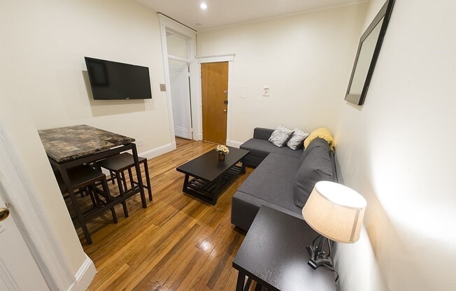 2 beds, 1 bath, 1,000 sqft, $3,695, Unit 11