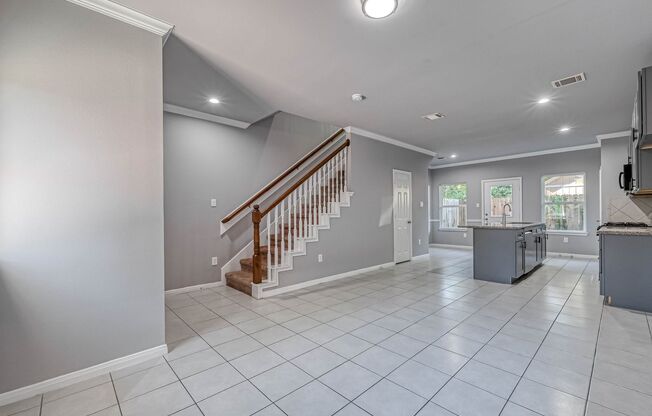 Beautiful 3-Bedroom Home with 2.5 Baths Near Downtown Houston & Major Highways