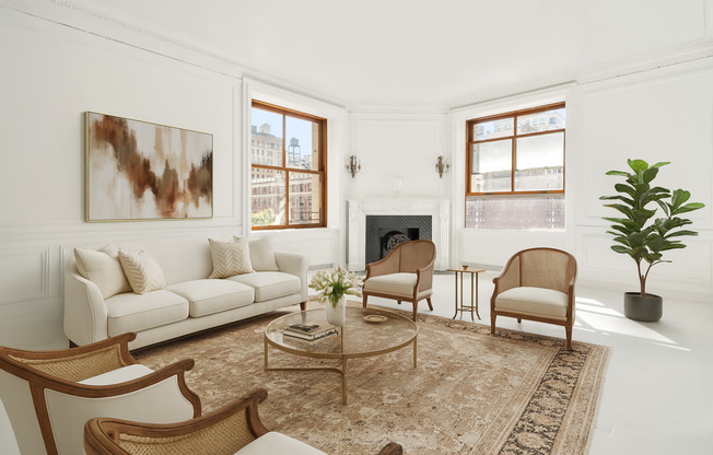 225 W 86 ST