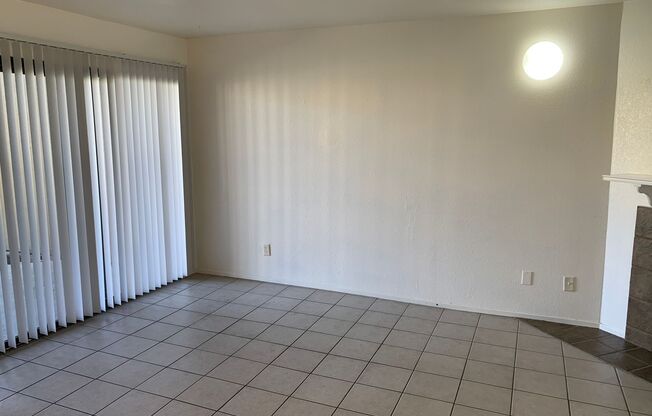 CHRISTMAS SPECIAL - FREE RENT!! Beautiful 2 bed 2 bath condo in Turlock