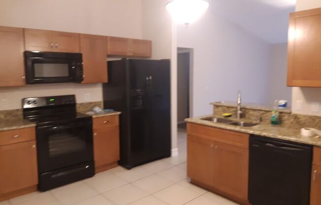 3 beds, 2 baths, $2,200